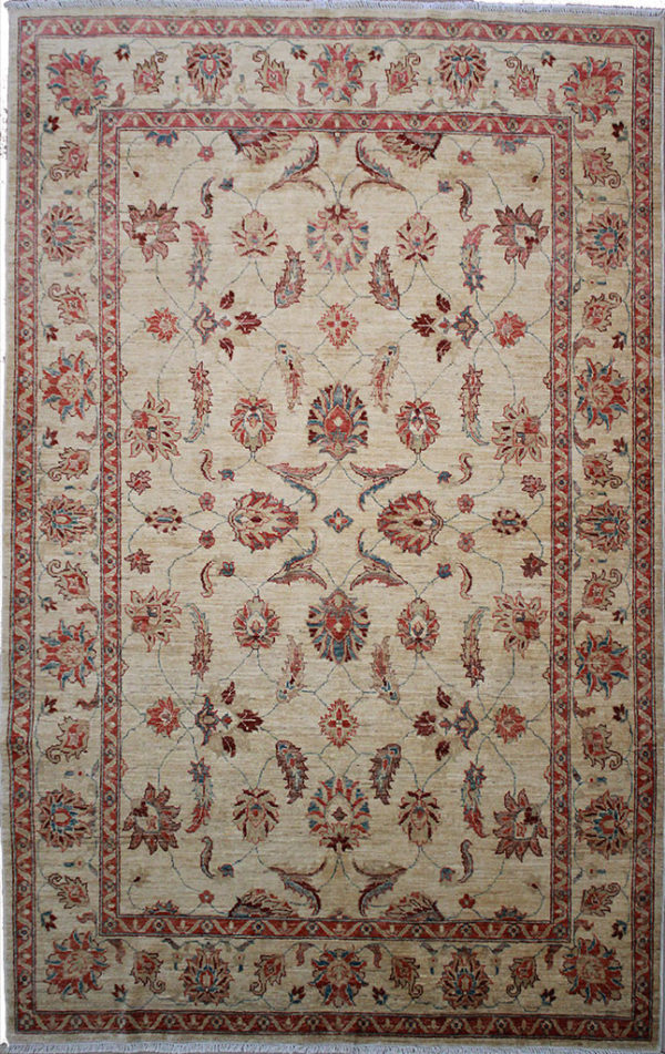 Traditional area rug